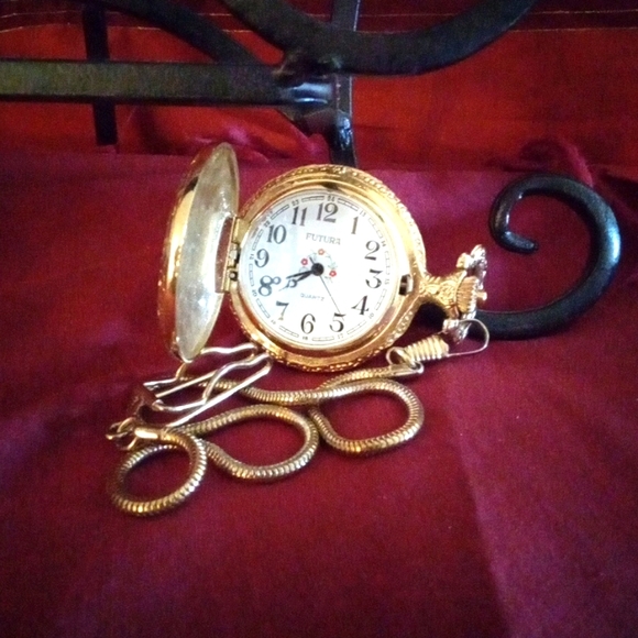 POCKET WATCH - Picture 1 of 3